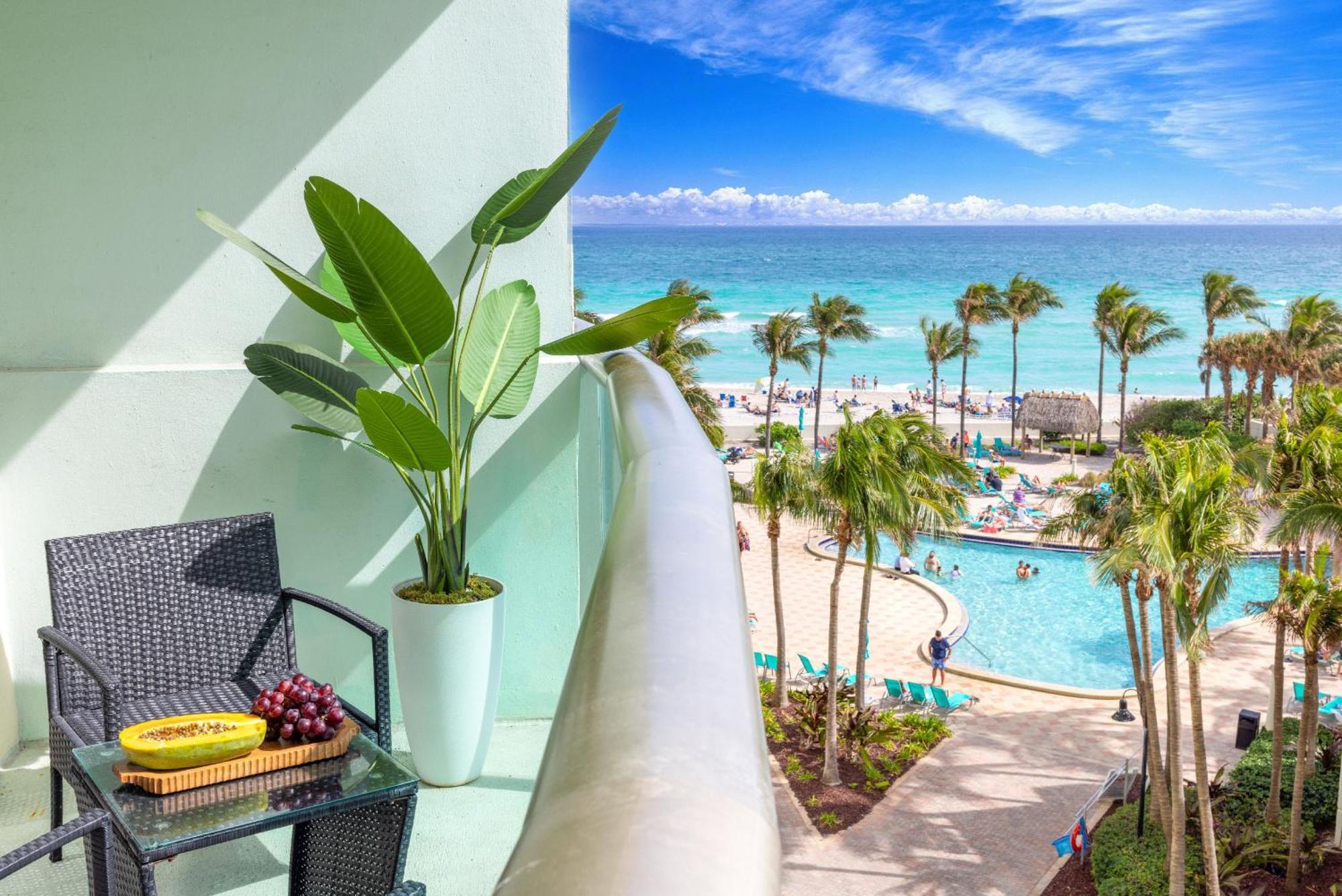 Modern 1 Bdr Oceanview With Direct Beach Access! Hollywood Dış mekan fotoğraf